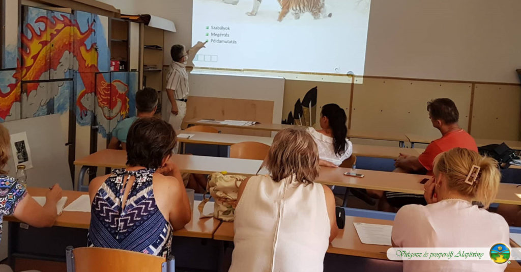 Etikai Kódex Előadást a tantestület számára - a Virágozz és Prosperálj Alapítvány Etikus Iskola Programjában