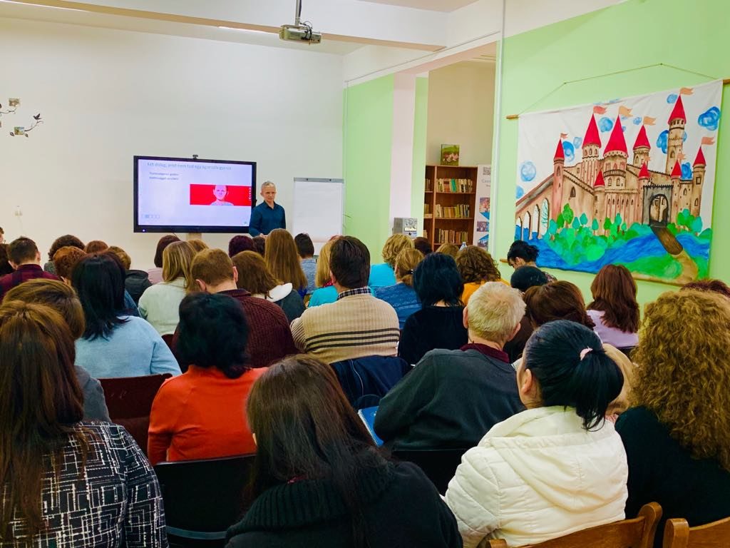 Etikus Iskola Program Erdélyben - Virágozz és Prosperálj Alapítvány - Az út a boldogsághoz Magyarország