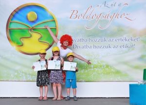 100_SegiteniJoSegiteniMenoGyerekpalyazat_2021