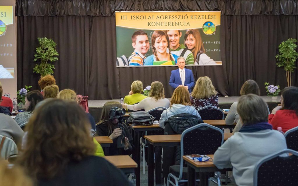 Közel 100 pedagógus vett részt országos konferenciánkon