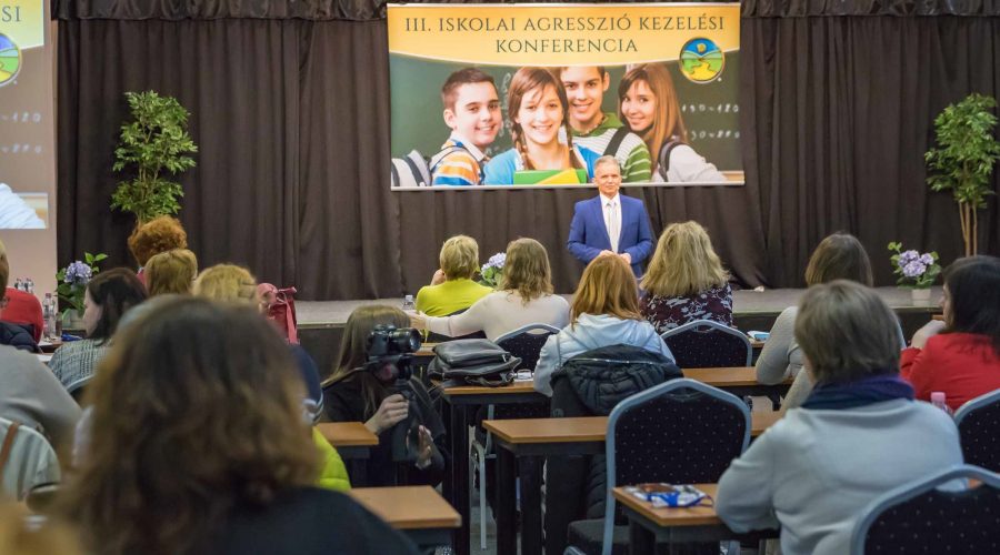 Közel 100 pedagógus vett részt országos konferenciánkon